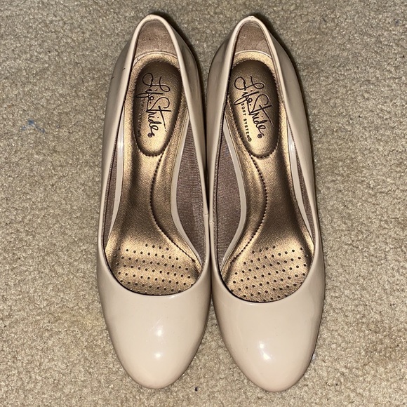 Heels - Picture 5 of 5